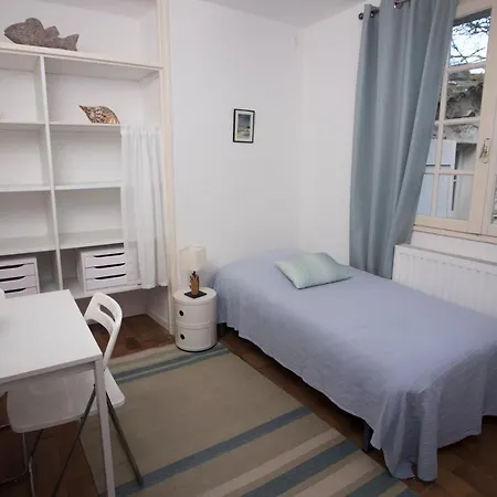 Chateau De Blanqueirou, Cevennes, Gastronomie Vegetale Bed & Breakfast